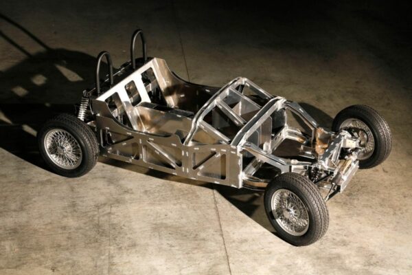 DEVALLIET - Chassis fond béton