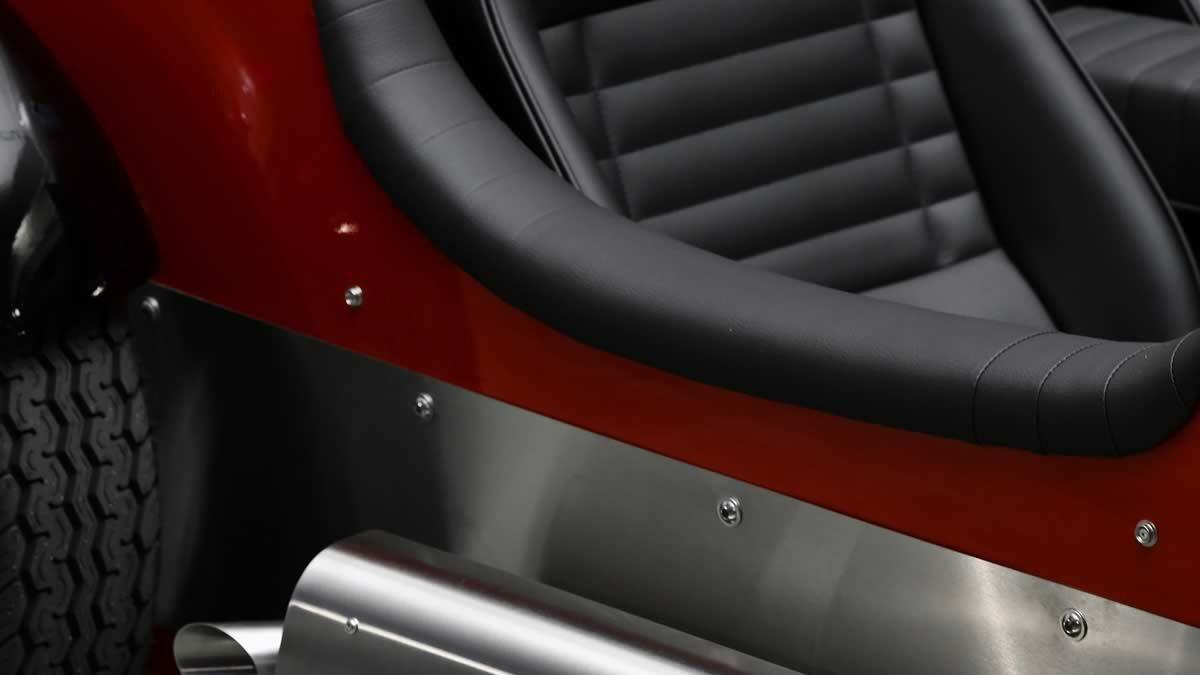 Devalliet - Concepteur et fabricant automobile d'exception en Isère- voiture authentique