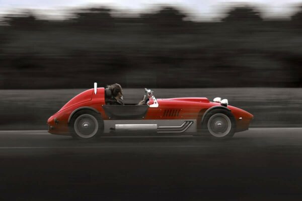 Devalliet - Concepteur et fabricant automobile d'exception en Isère-Le voyage automobile