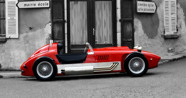 Devalliet - Concepteur et fabricant automobile d'exception en Isère - Modèle MUGELLO