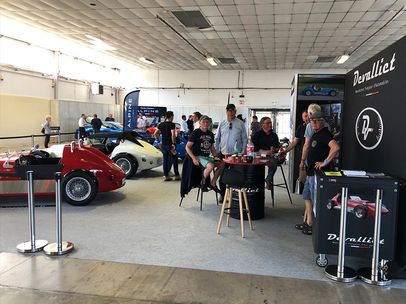 Photo du stand de Devalliet au Montpellier Motor Festival