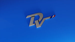 Zoom logo DV sur carrosserie bleue